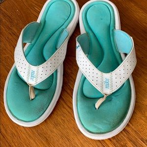 Nike flip flops